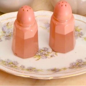 Vintage (50s) HAZEL ATLAS PINK Frosted Glass Salt and Pepper Shakers.